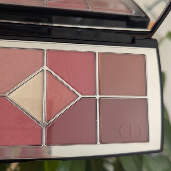 New Dior Mitzah Eyeshadow Palette - Picture 5 of 10